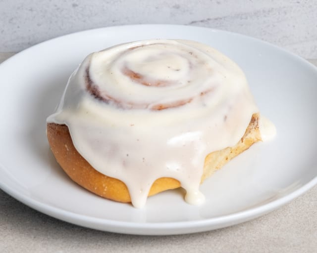 Cinnamon Roll x1 Hot