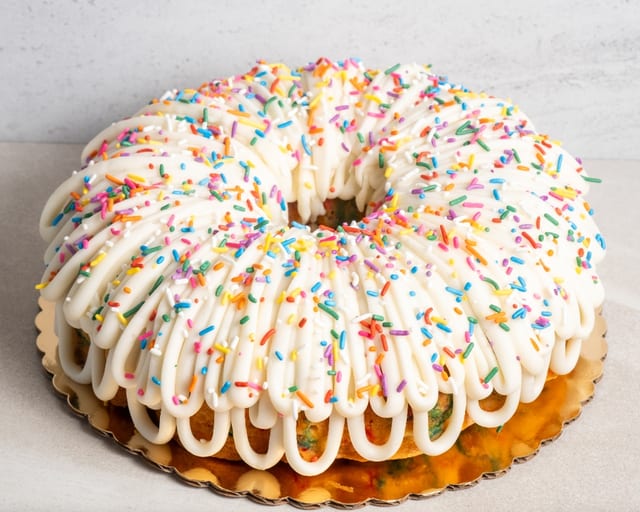 Confetti Vanilla Cake 10'